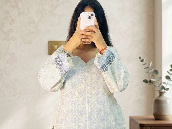 Ivory Neel Grace Kurti