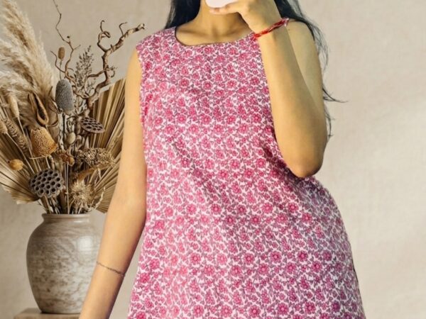 Gulabi Glitch Casual Kurti